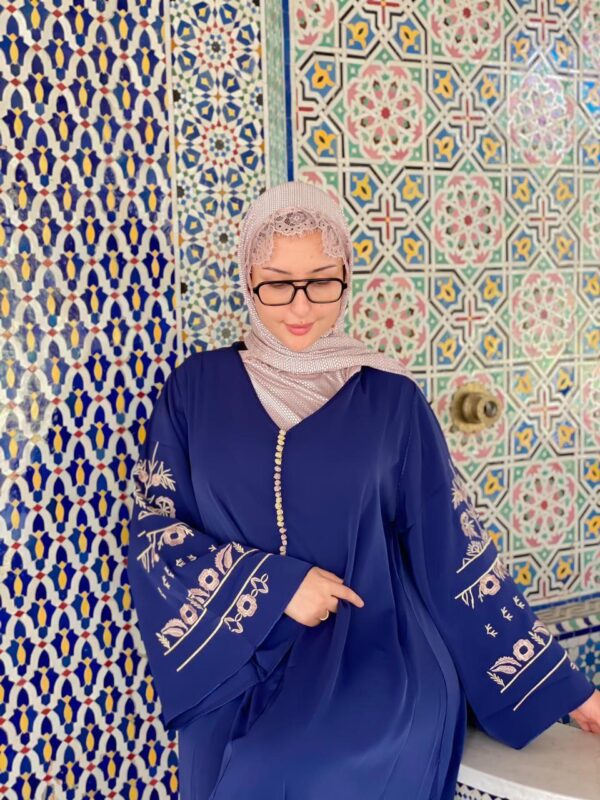 ✨ قفطان بطرزة عصرية غاية فالروعة والإتقان ✨